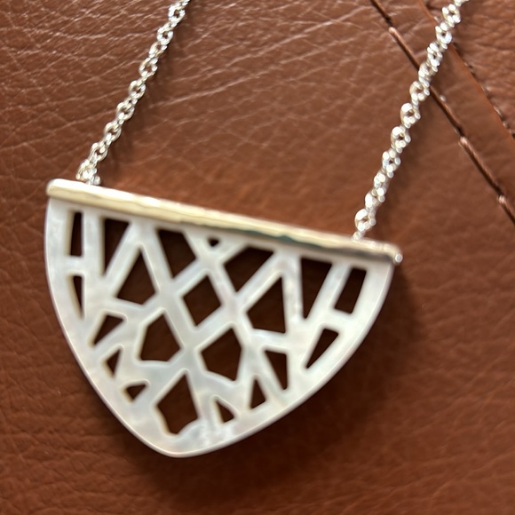 Silpada mother of pearl & sterling silver Gleamcatcher necklace - Picture 3 of 4